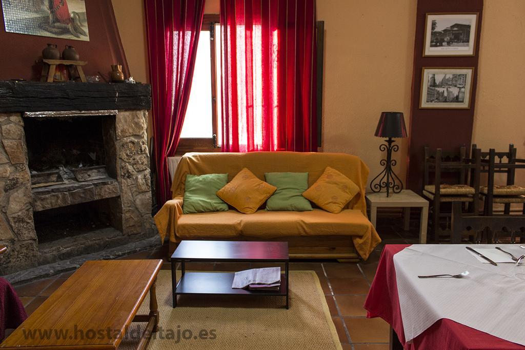 Hostal Del Tajo Peralejos de las Truchas Exterior foto