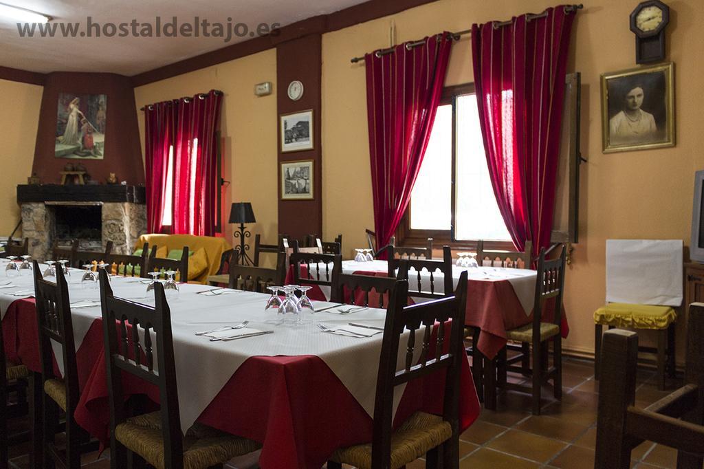 Hostal Del Tajo Peralejos de las Truchas Exterior foto
