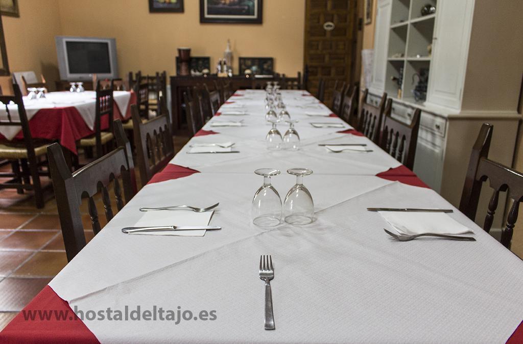 Hostal Del Tajo Peralejos de las Truchas Exterior foto